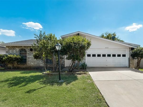 2002 Rose Hill Road, Carrollton, TX 75007