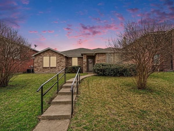 1214 April Showers Lane, Lancaster, TX 75134