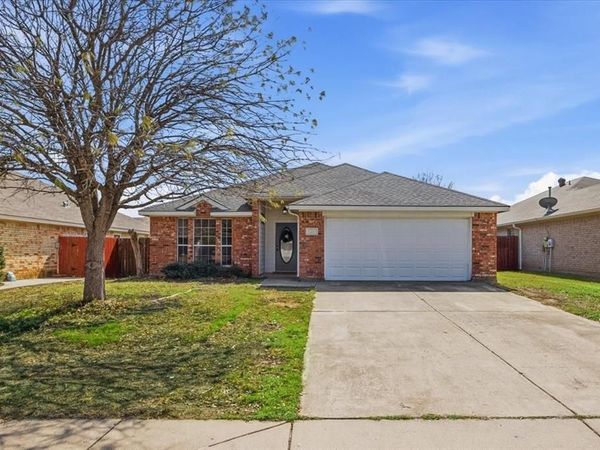 3205 Muleshoe Lane, Fort Worth, TX 76179