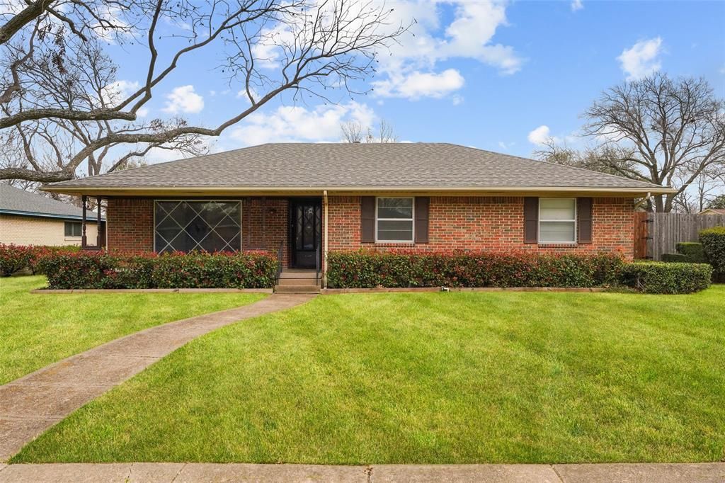 2102 Lansdowne Drive, Garland, TX 75040 Main Photo