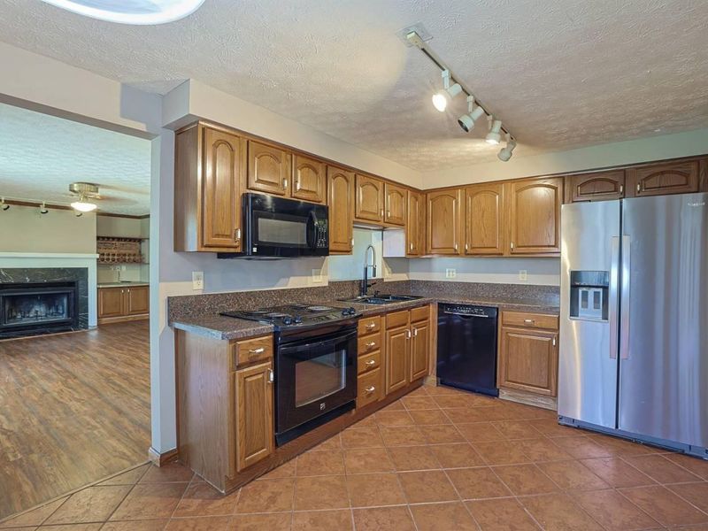 211 Katy Lane, Englewood, OH 45322 Photo 9