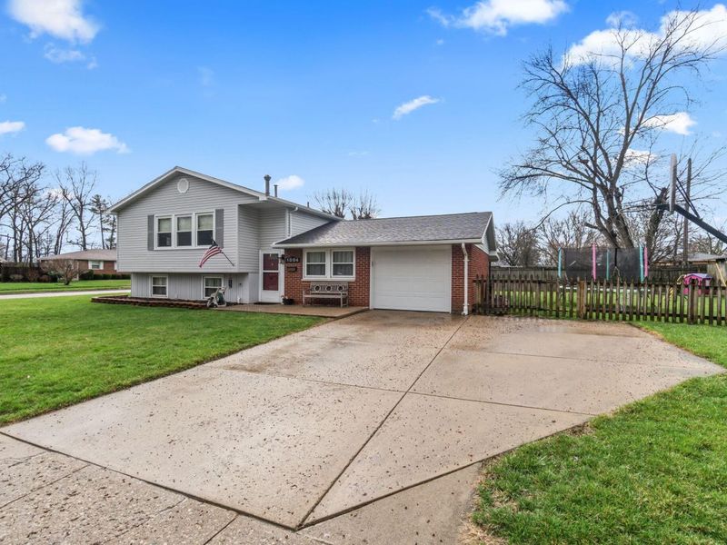 1004 Neri Avenue, Vandalia, OH 45377 Photo 2