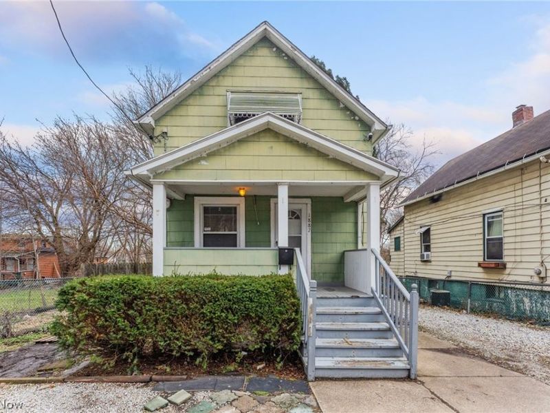 1887 Ritzman Court , Akron, OH 44314 Photo 1