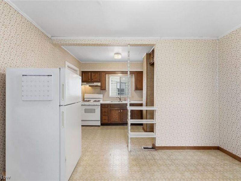 1887 Ritzman Court , Akron, OH 44314 Photo 11