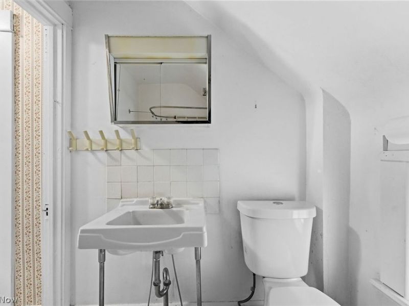 1887 Ritzman Court , Akron, OH 44314 Photo 20