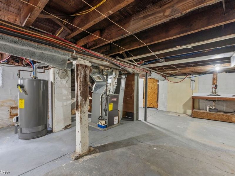 1887 Ritzman Court , Akron, OH 44314 Photo 22