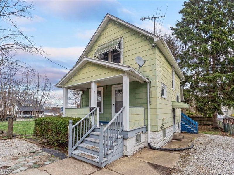 1887 Ritzman Court , Akron, OH 44314 Photo 3