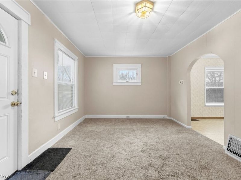 1887 Ritzman Court , Akron, OH 44314 Photo 5