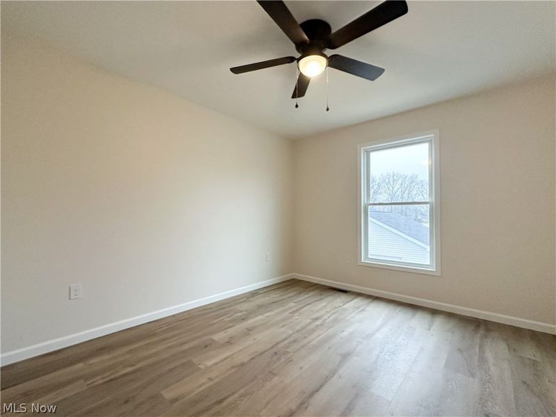 1587 Drexel Avenue NW, Warren, OH 44485 Photo 24