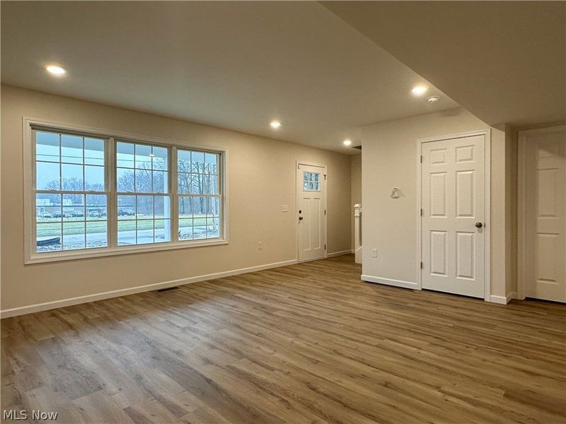 1587 Drexel Avenue NW, Warren, OH 44485 Photo 4