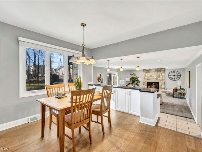 6458 Foxboro Drive, Mayfield Village, OH 44143 Photo 10