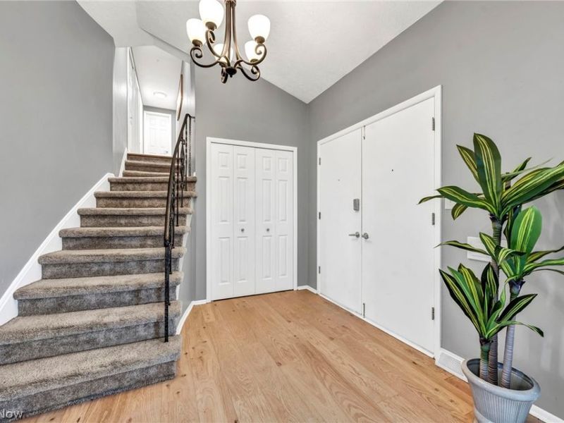 6458 Foxboro Drive, Mayfield Village, OH 44143 Photo 4