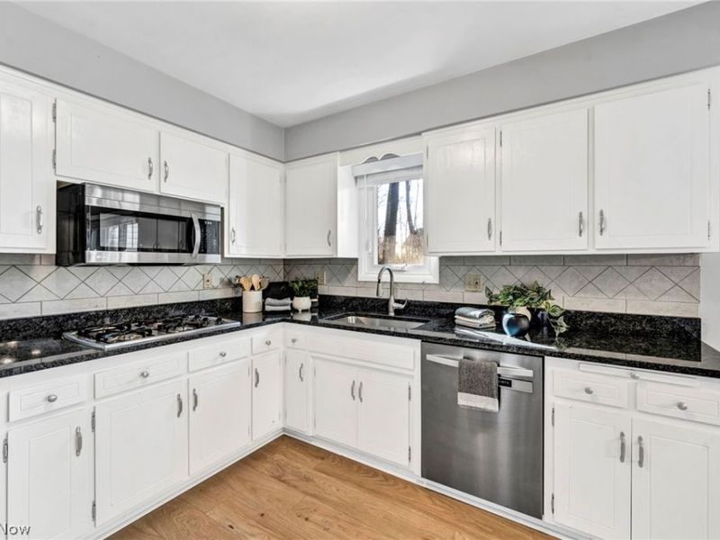 6458 Foxboro Drive, Mayfield Village, OH 44143 Photo 7