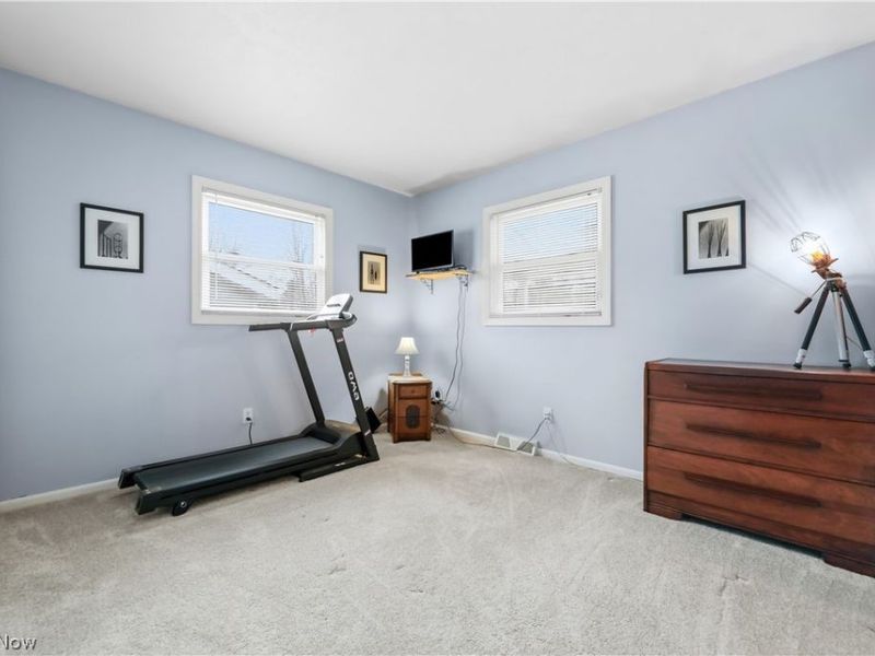 17382 W 130th Street , Strongsville, OH 44136 Photo 16