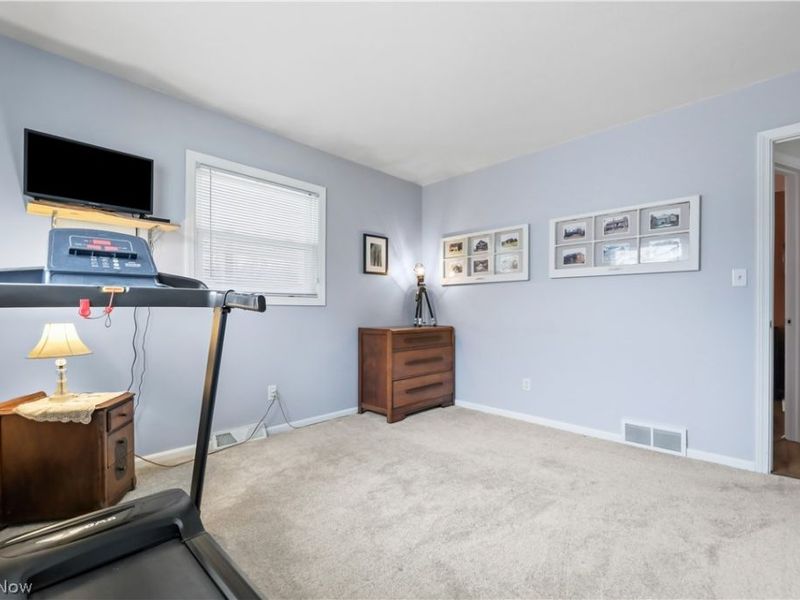 17382 W 130th Street , Strongsville, OH 44136 Photo 18