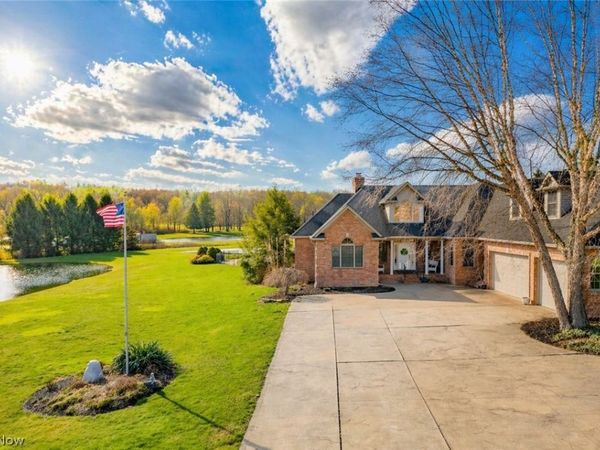 8114 Lisbon Street E, East Canton, OH 44730