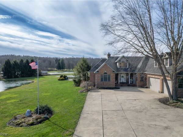 8114 Lisbon Street E, East Canton, OH 44730