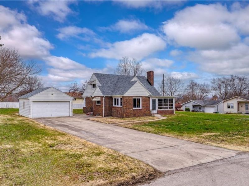 333 17th Street NW, Barberton, OH 44203 Photo 3