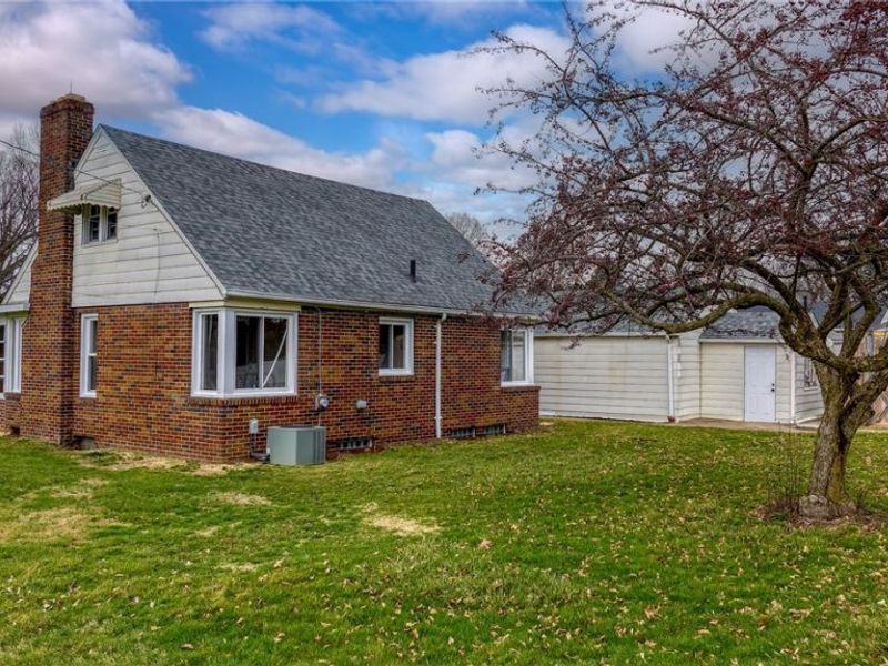 333 17th Street NW, Barberton, OH 44203 Photo 4