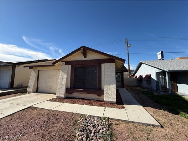 1912 Harvest Drive , Las Vegas, NV 89108