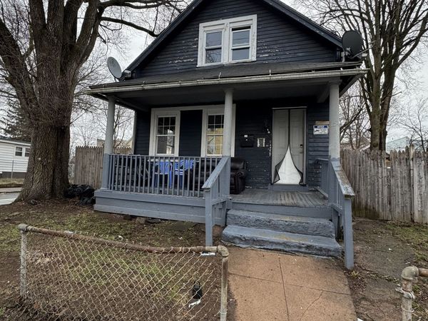 154 Frank , New Haven, CT 06519