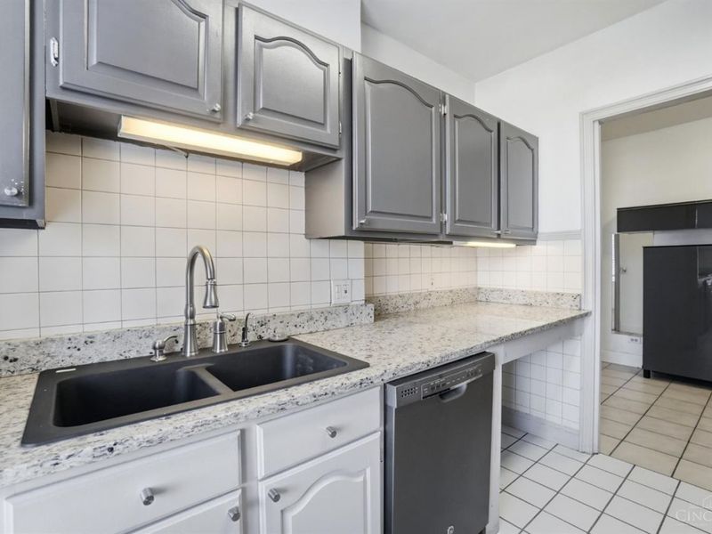 3900 Rose Hill Avenue, Unit 201A, Cincinnati, OH 45229 Photo 26