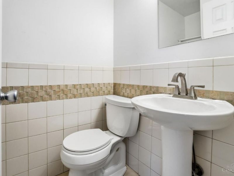 3900 Rose Hill Avenue, Unit 201A, Cincinnati, OH 45229 Photo 30