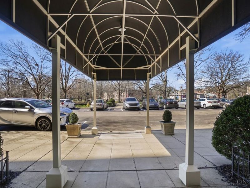 3900 Rose Hill Avenue, Unit 201A, Cincinnati, OH 45229 Photo 4