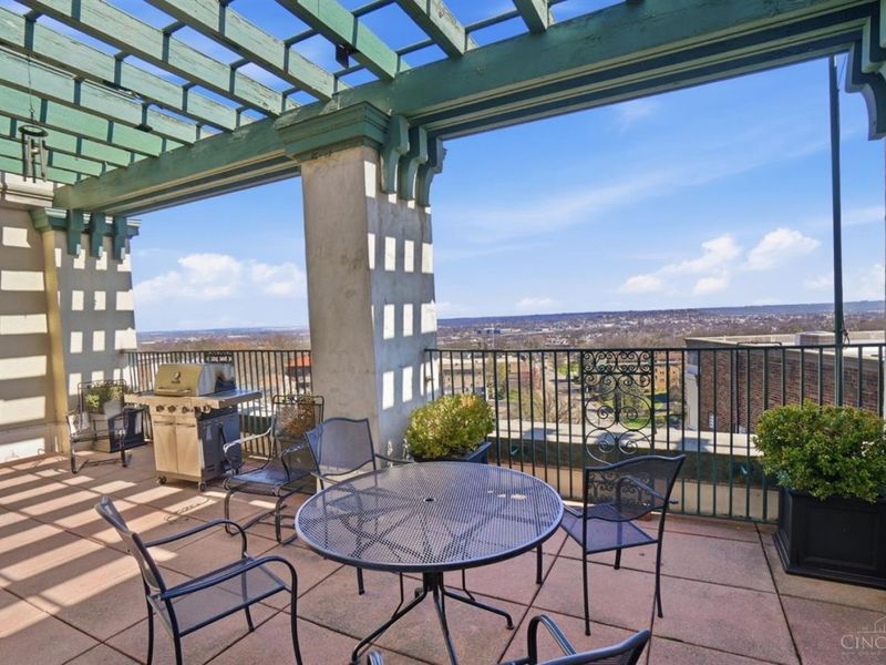 3900 Rose Hill Avenue, Unit 201A, Cincinnati, OH 45229 Photo 56