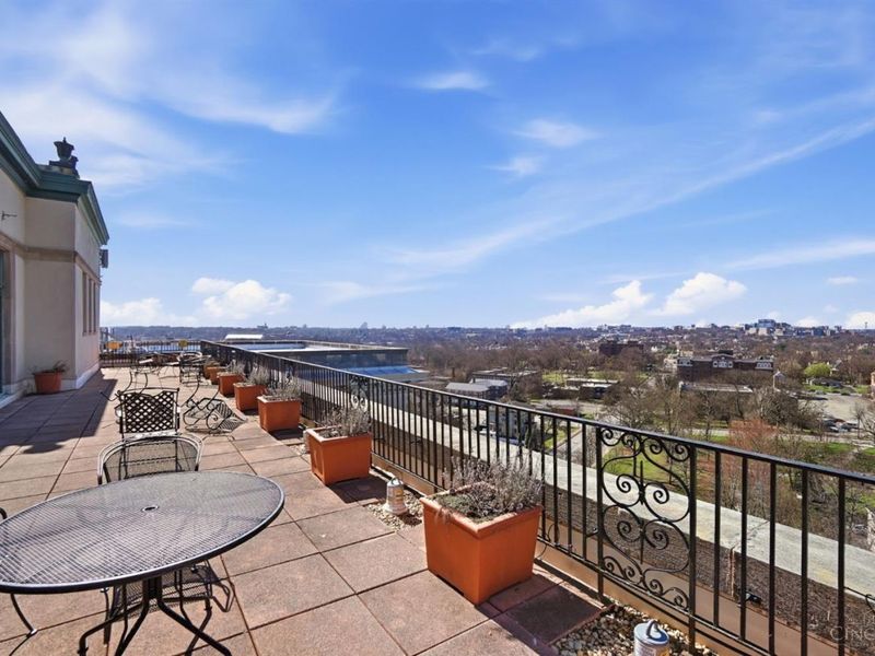 3900 Rose Hill Avenue, Unit 201A, Cincinnati, OH 45229 Photo 59