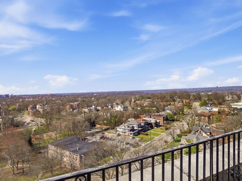 3900 Rose Hill Avenue, Unit 201A, Cincinnati, OH 45229 Photo 60