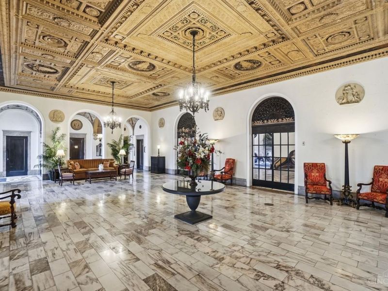 3900 Rose Hill Avenue, Unit 201A, Cincinnati, OH 45229 Photo 8