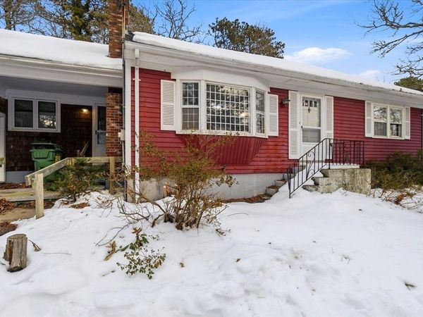 36 Lakewood Dr, Harwich, MA 02645