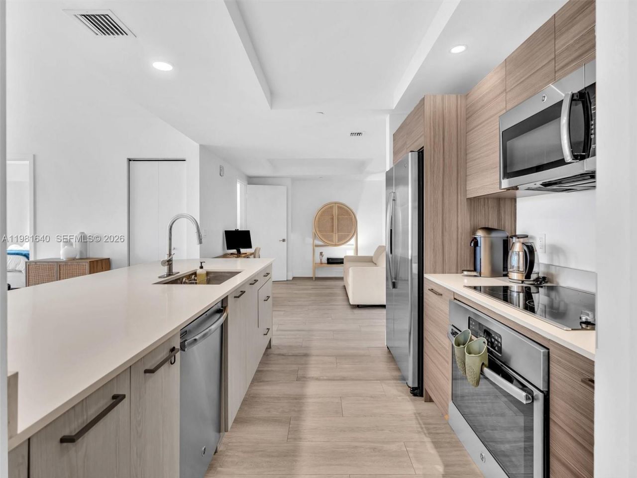 121 NE 34th St , Unit 2102, Miami, FL 33137 Photo