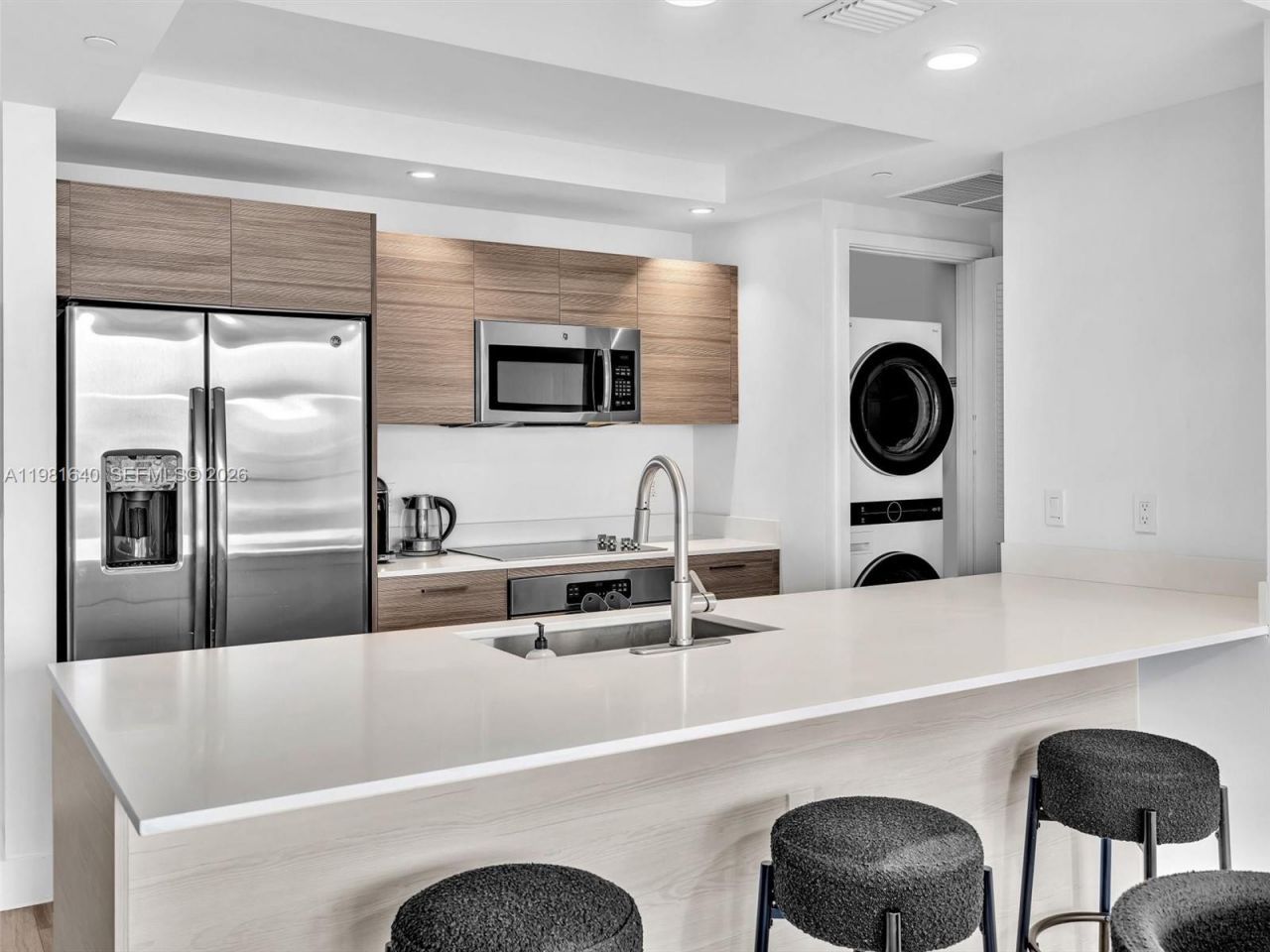 121 NE 34th St , Unit 2102, Miami, FL 33137 Photo