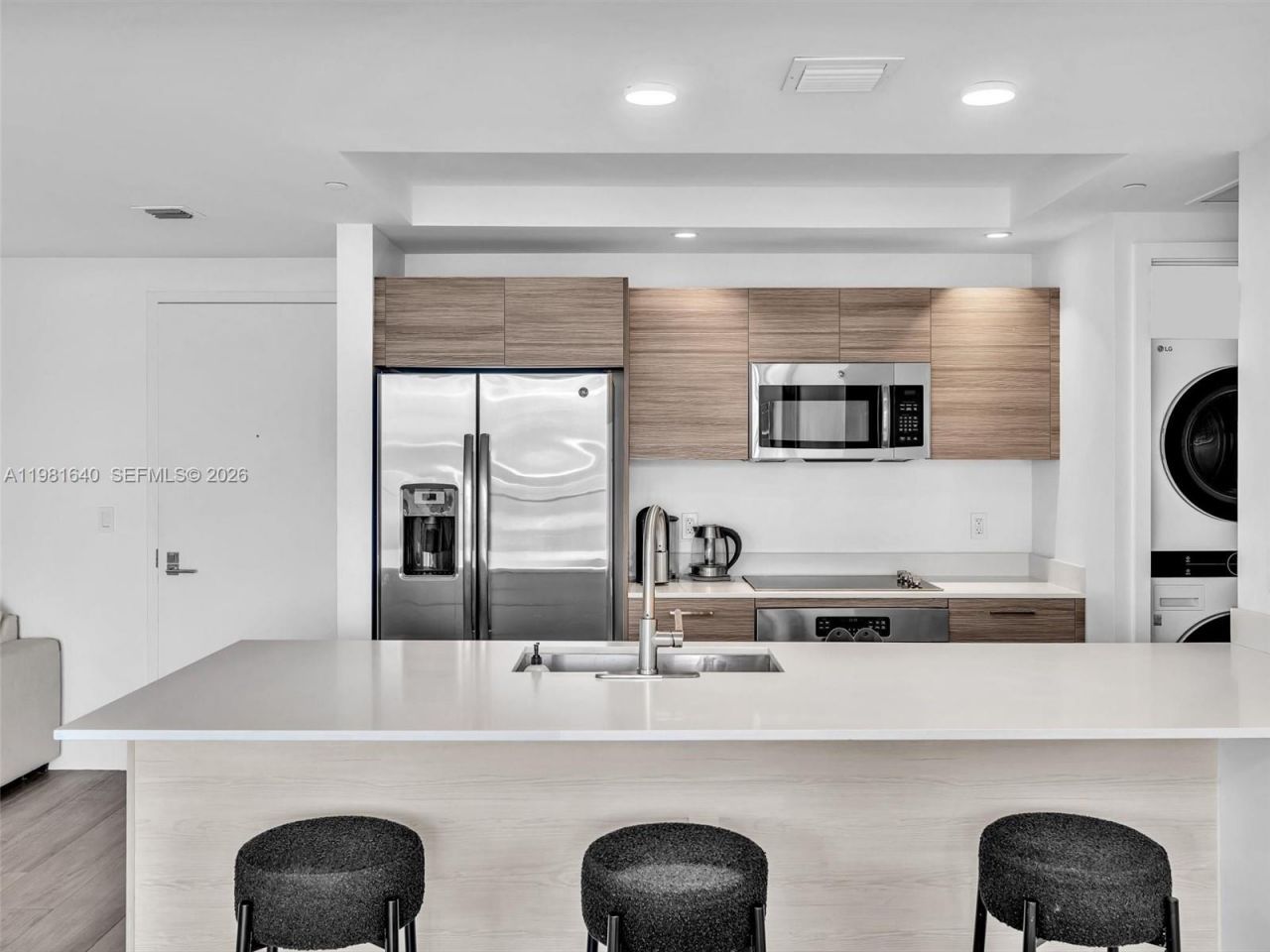 121 NE 34th St , Unit 2102, Miami, FL 33137 Photo