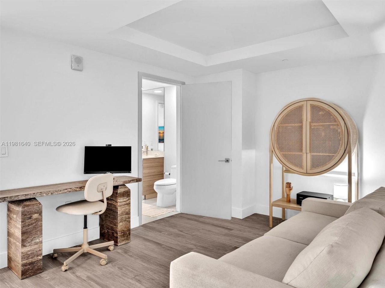 121 NE 34th St , Unit 2102, Miami, FL 33137 Photo