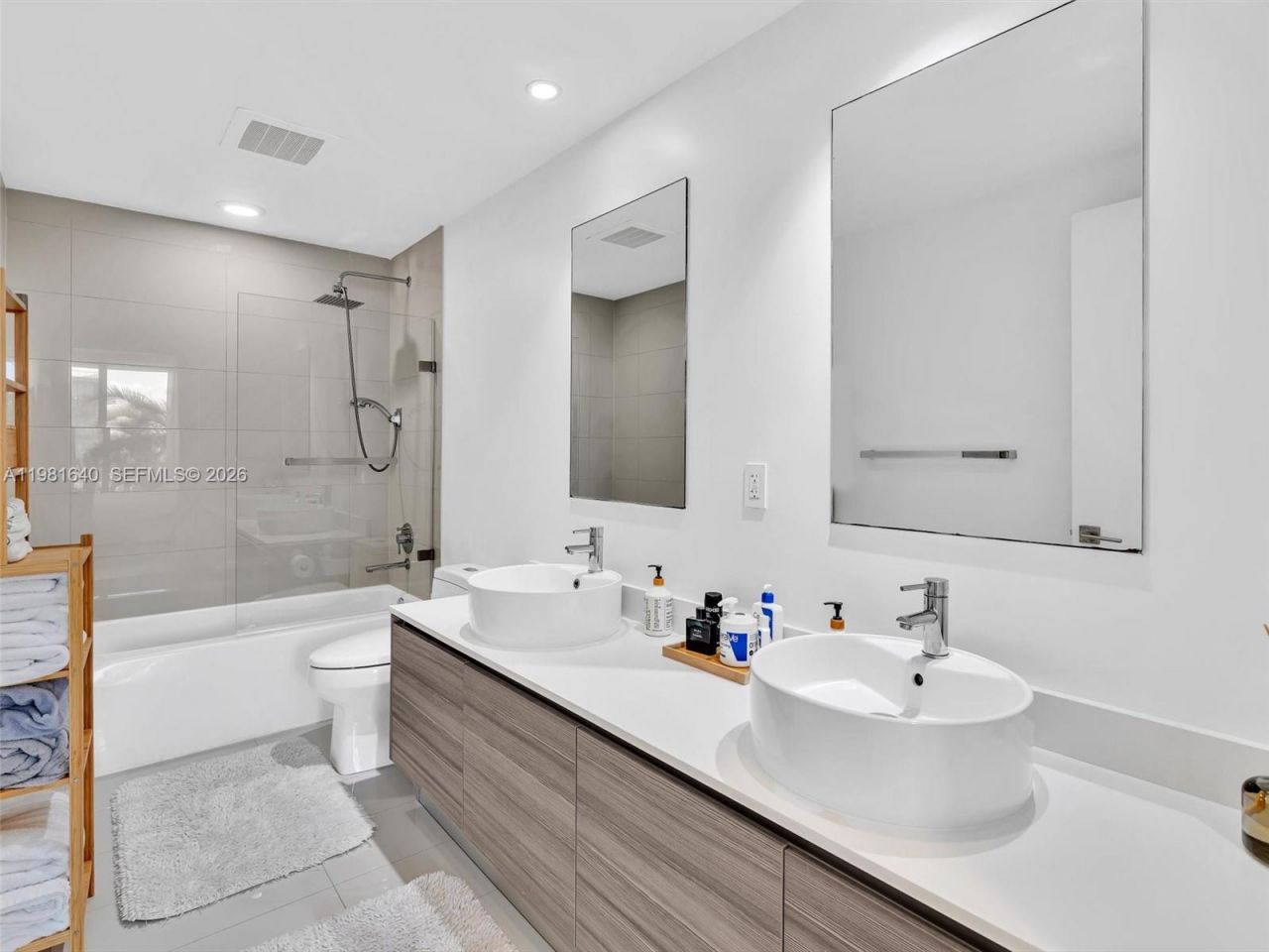 121 NE 34th St , Unit 2102, Miami, FL 33137 Photo