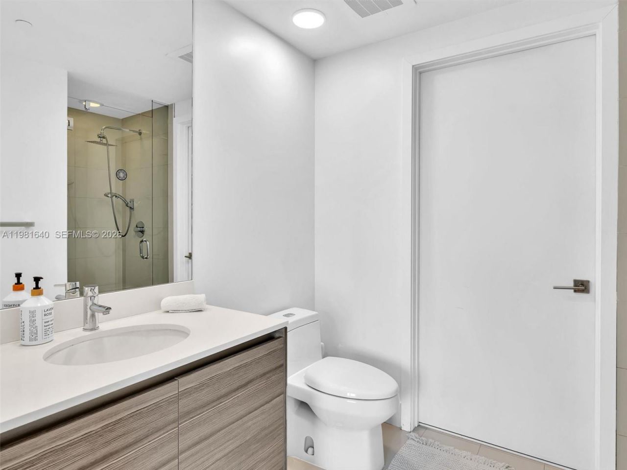 121 NE 34th St , Unit 2102, Miami, FL 33137 Photo