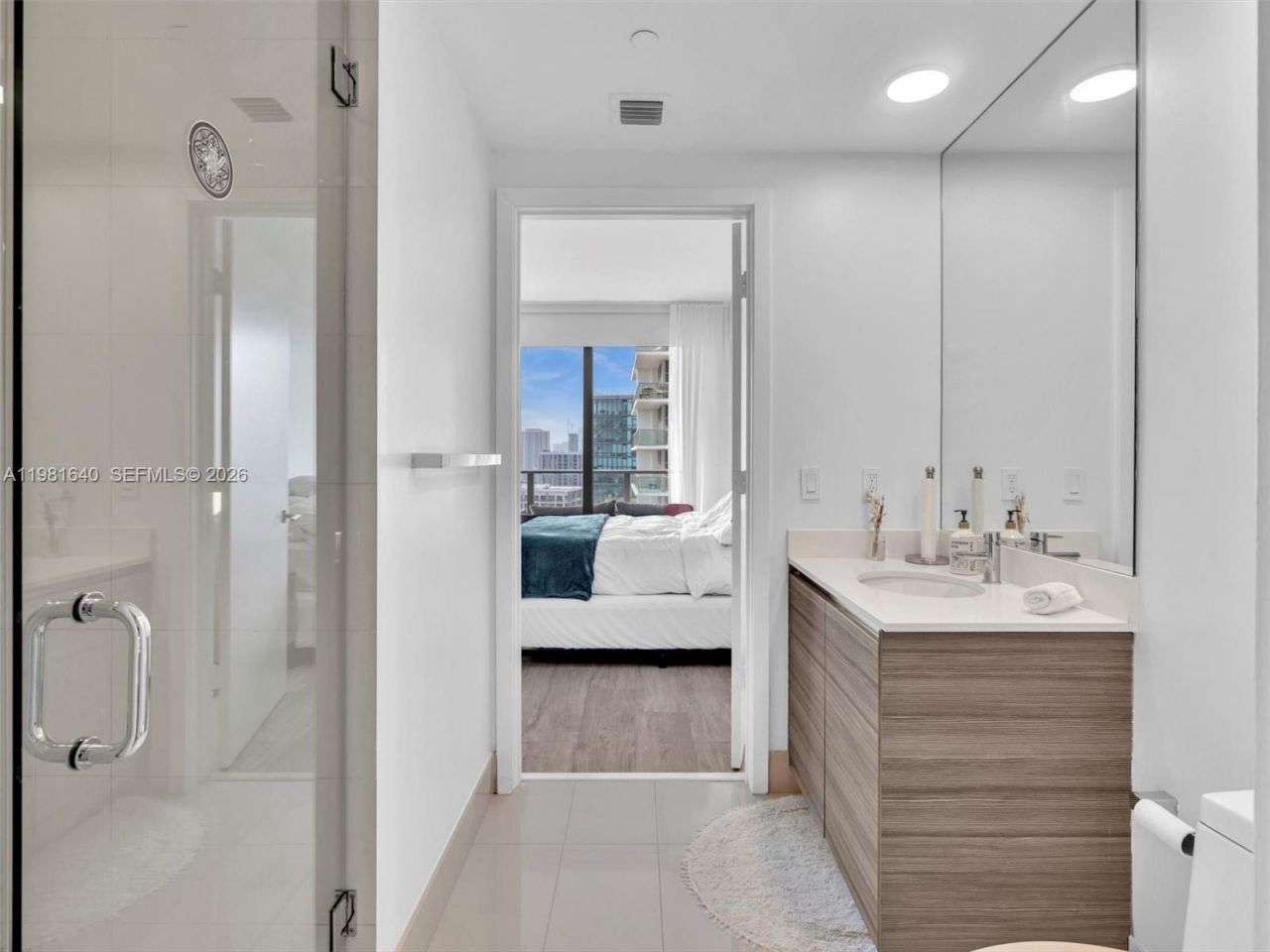 121 NE 34th St , Unit 2102, Miami, FL 33137 Photo