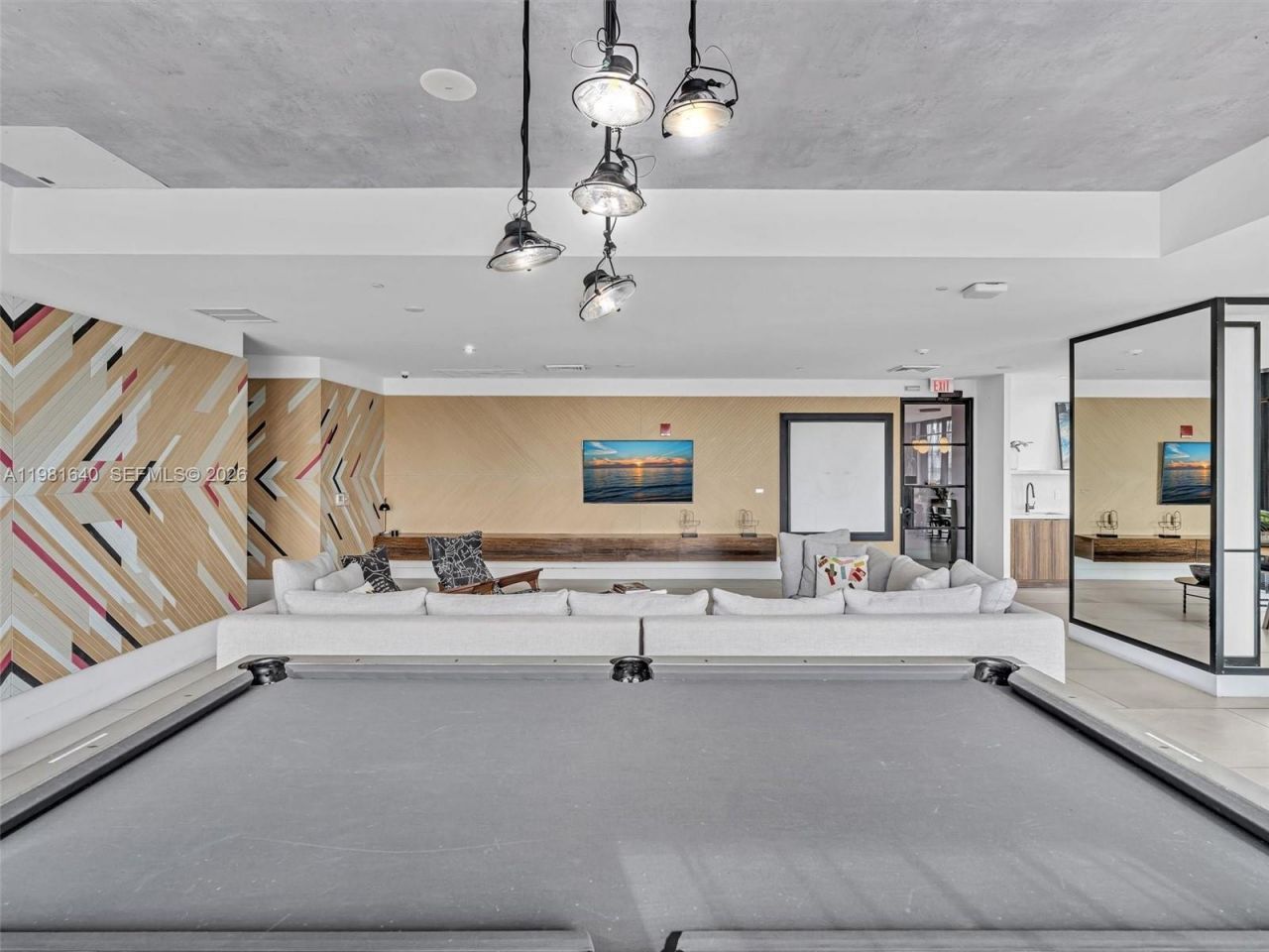 121 NE 34th St , Unit 2102, Miami, FL 33137 Photo