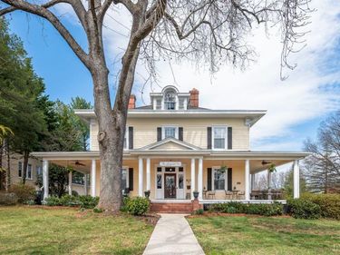 517 Longwood Avenue, Bedford, VA 24523