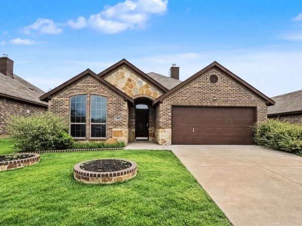 314 Rolling Meadow Drive, Wilmer, TX 75172