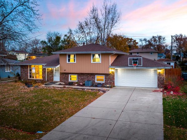 207 Diana Street, Shorewood, IL 60404