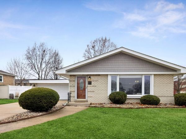 10100 Parke Avenue, Oak Lawn, IL 60453