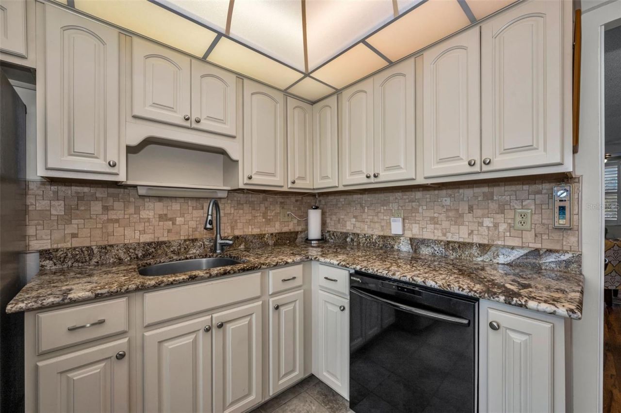 4915 Bay Street Ne, Unit 327, Saint Petersburg, FL 33703 Photo