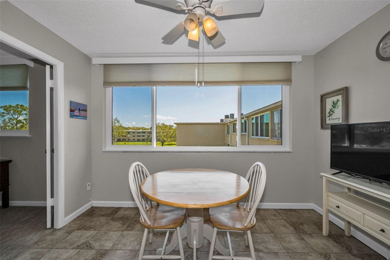 4915 Bay Street Ne, Unit 327, Saint Petersburg, FL 33703 Photo