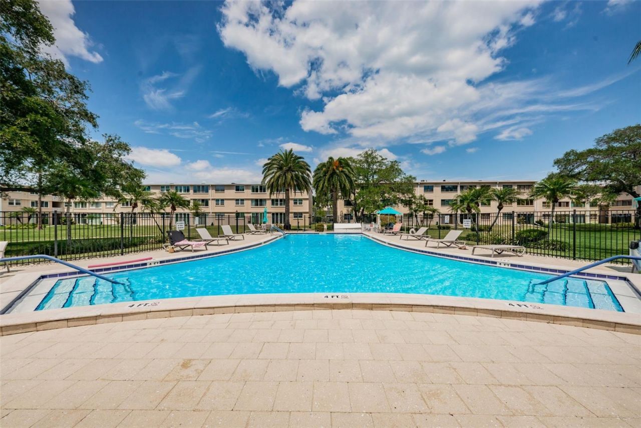 4915 Bay Street Ne, Unit 327, Saint Petersburg, FL 33703 Photo