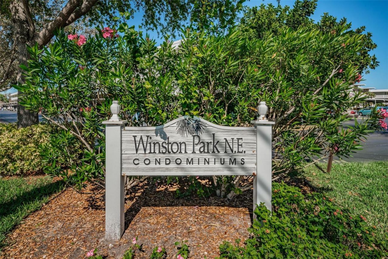 4915 Bay Street Ne, Unit 327, Saint Petersburg, FL 33703 Photo