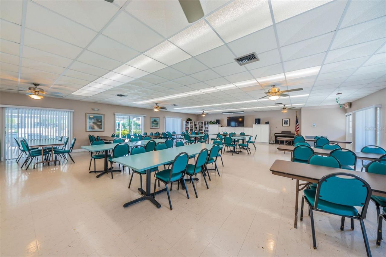 4915 Bay Street Ne, Unit 327, Saint Petersburg, FL 33703 Photo